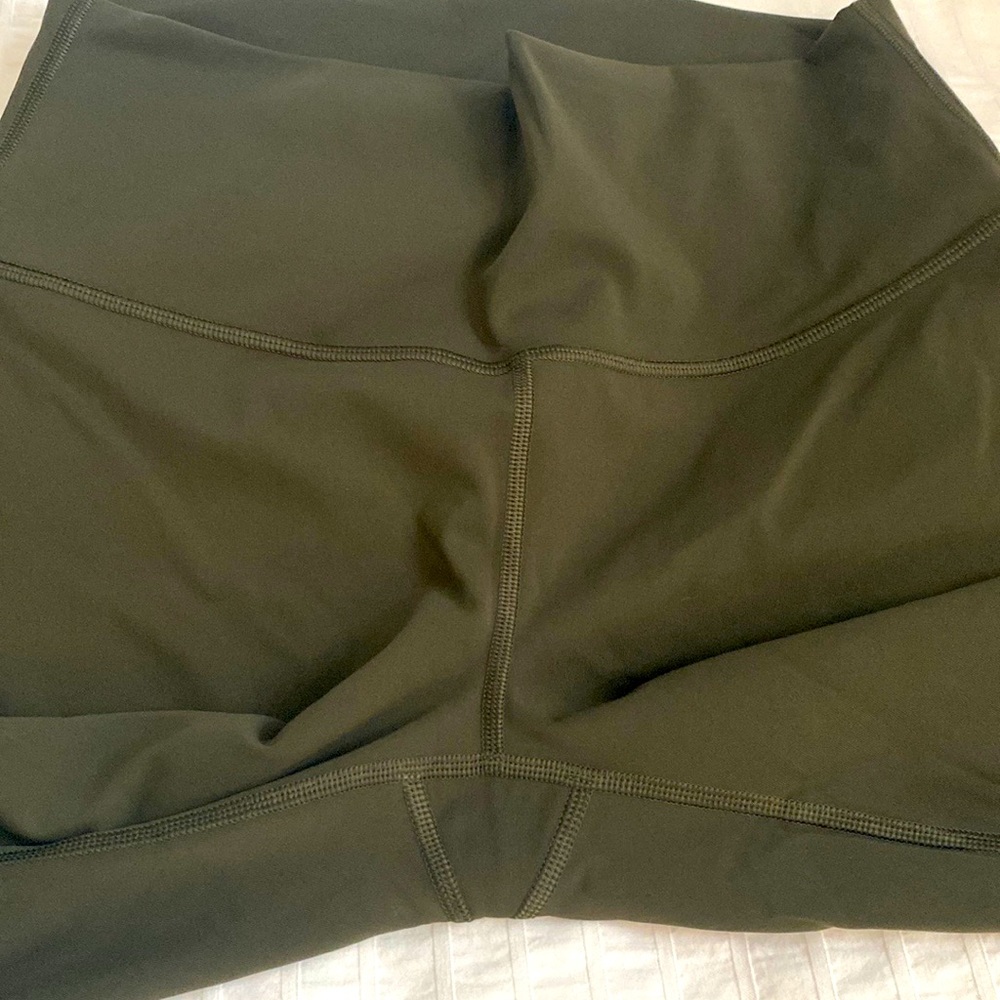 Olive Coloured Wunder Unders. 7/8 length.